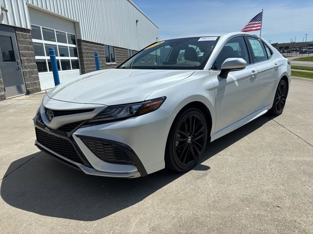 Used 2024 Toyota Camry XSE image 4