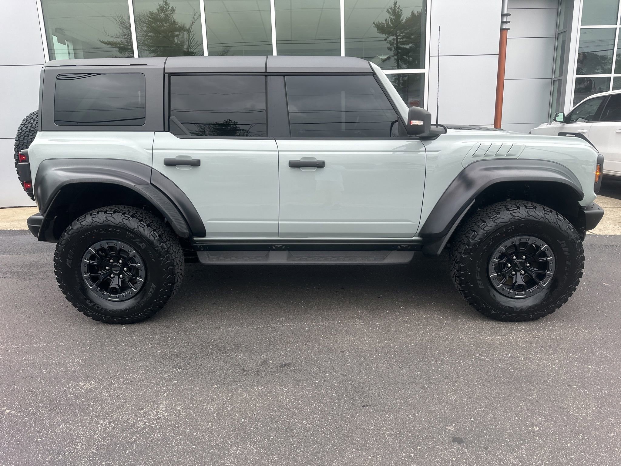 Used 2024 Ford Bronco Raptor AWD/4WD image 5