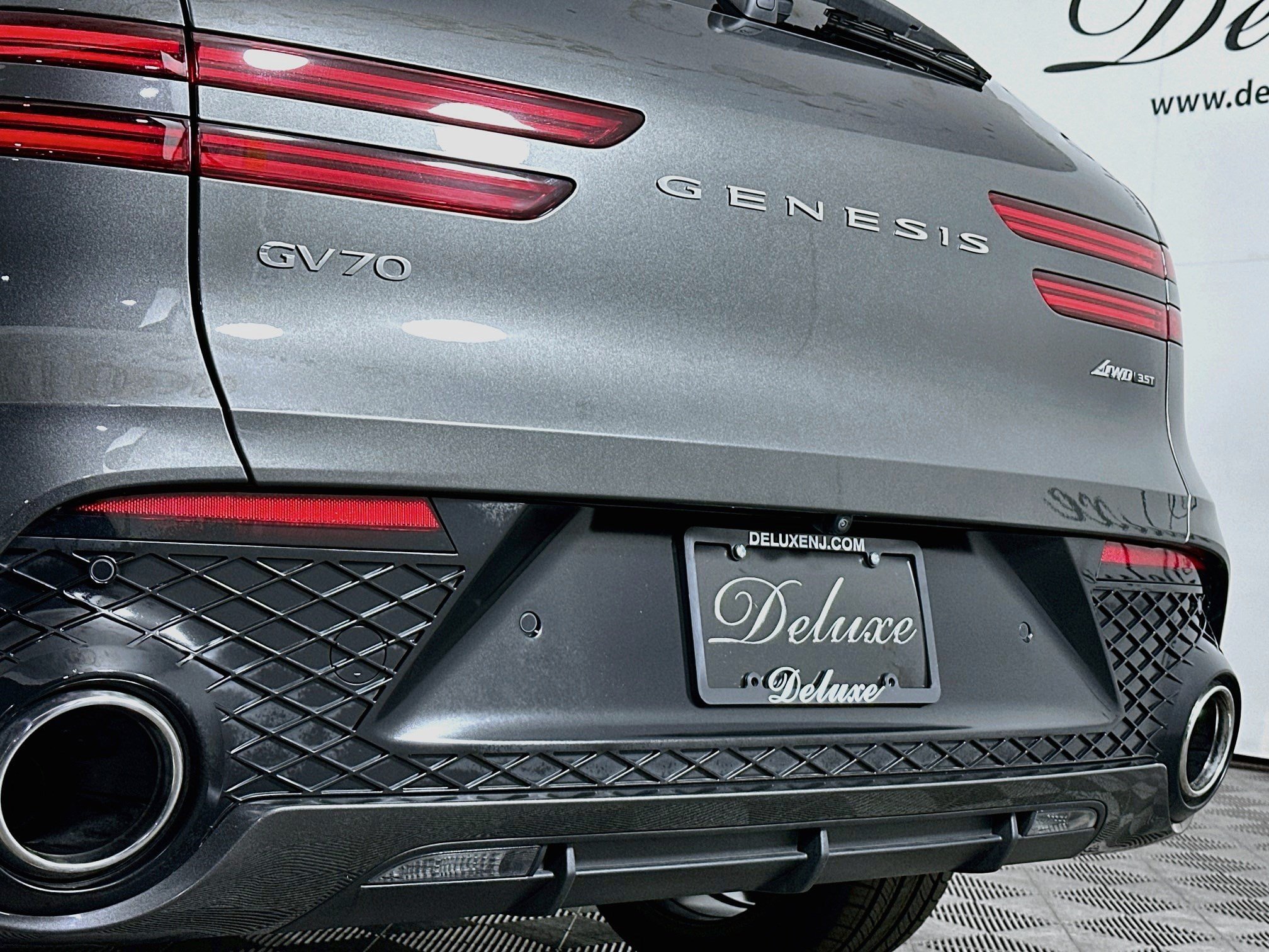 Used 2025 Genesis GV70 3.5T Sport w/ Sport Advanced Package AWD/4WD image 27
