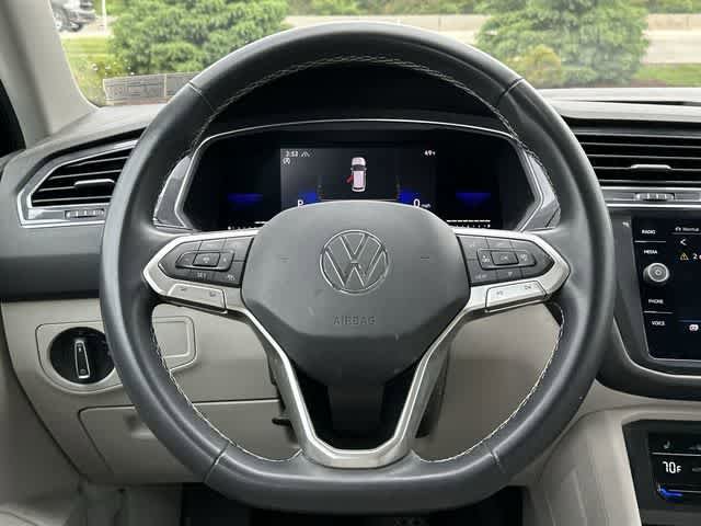 Used 2022 Volkswagen Tiguan SE AWD/4WD image 8