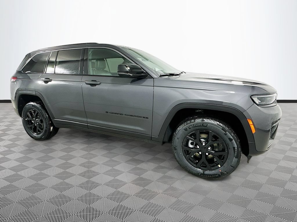 New 2026 Jeep Grand Cherokee Altitude AWD/4WD image 3
