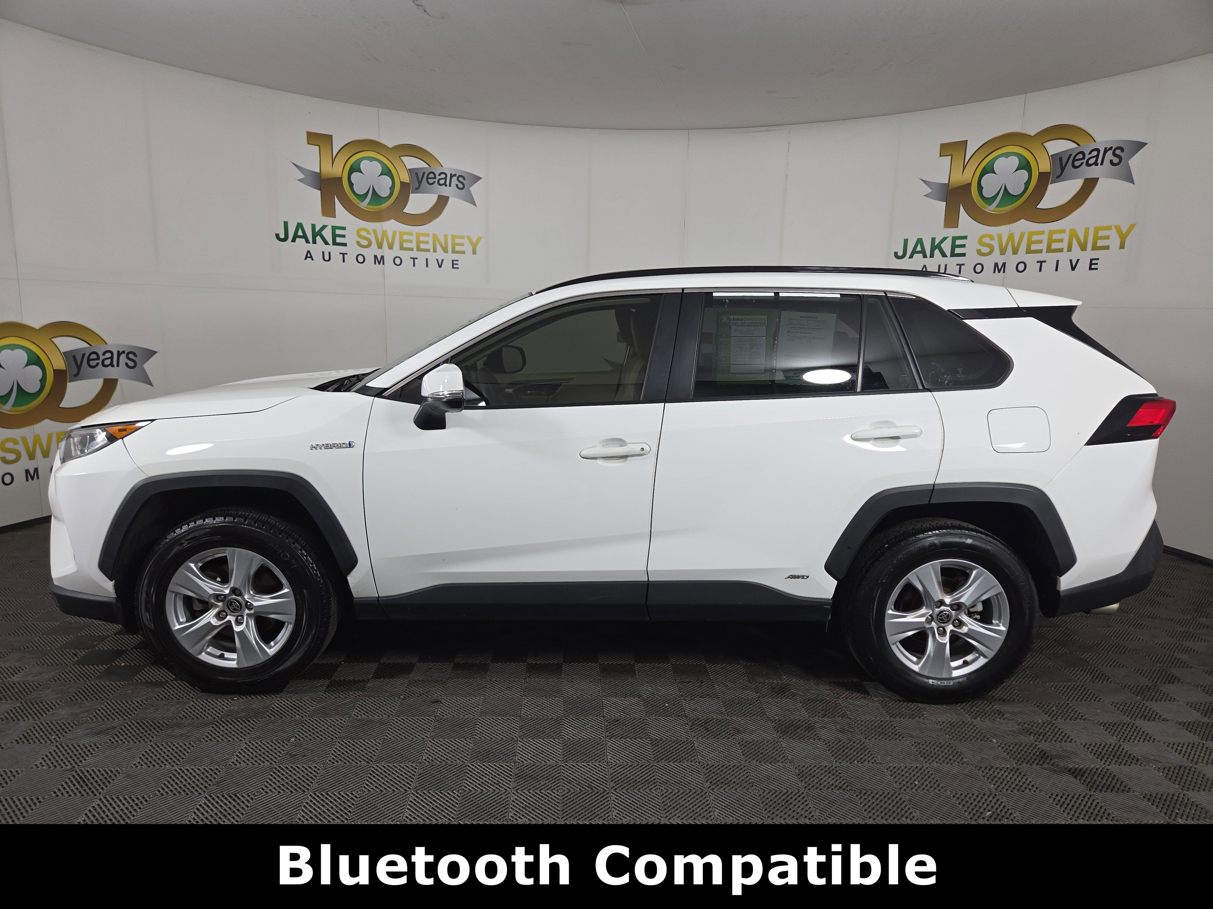 Used 2021 Toyota RAV4 XLE image 4