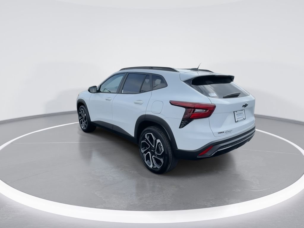 New 2026 Chevrolet Trax RS w/ Sunroof Package image 6