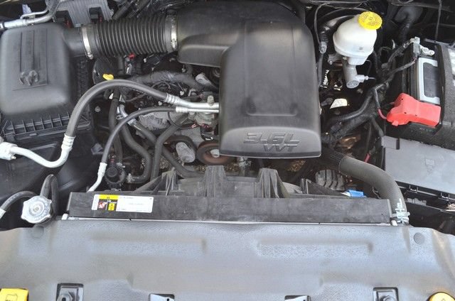 Used 2024 RAM 1500 Classic SLT AWD/4WD image 35