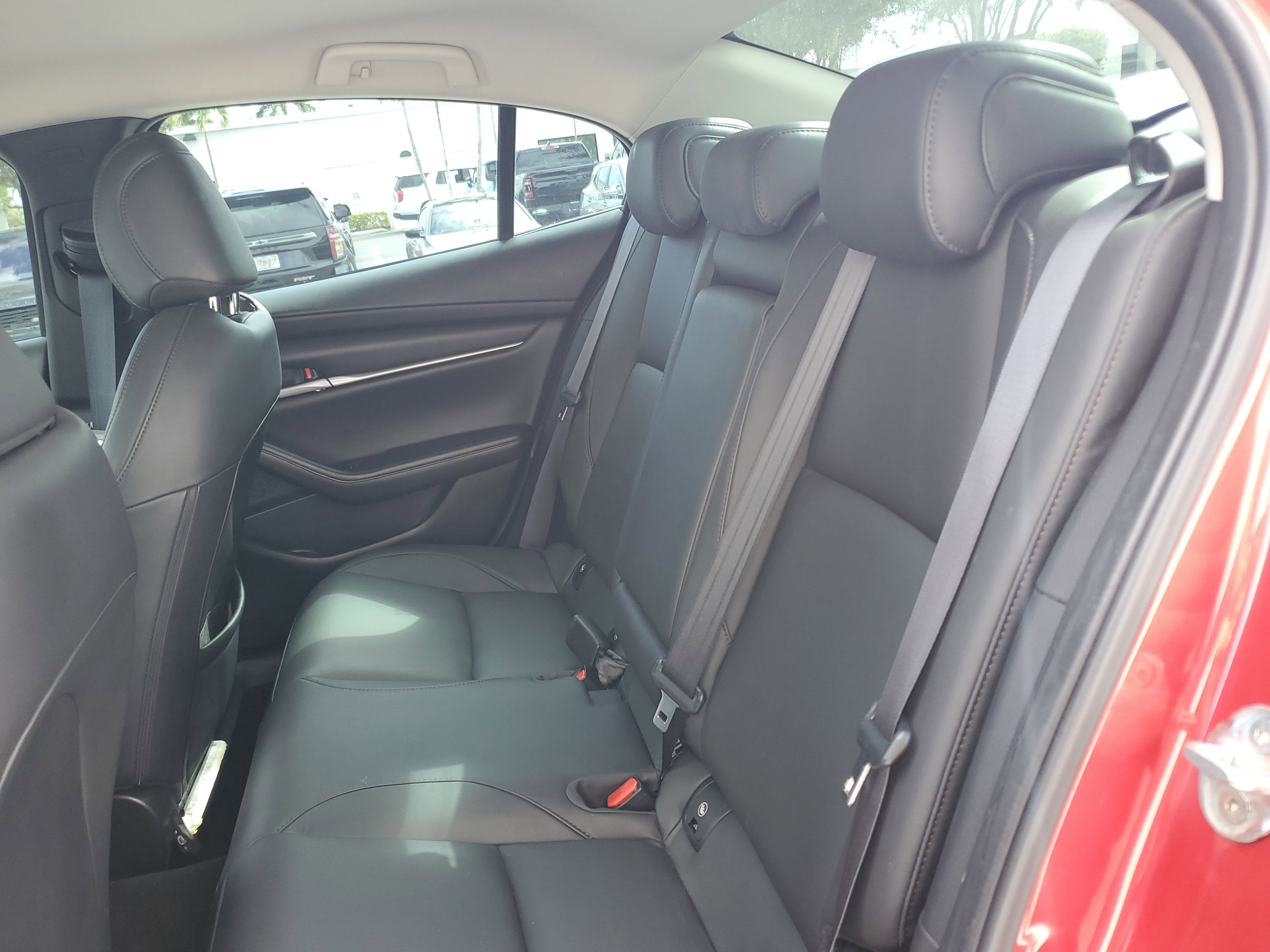 Used 2023 MAZDA MAZDA3 s image 11