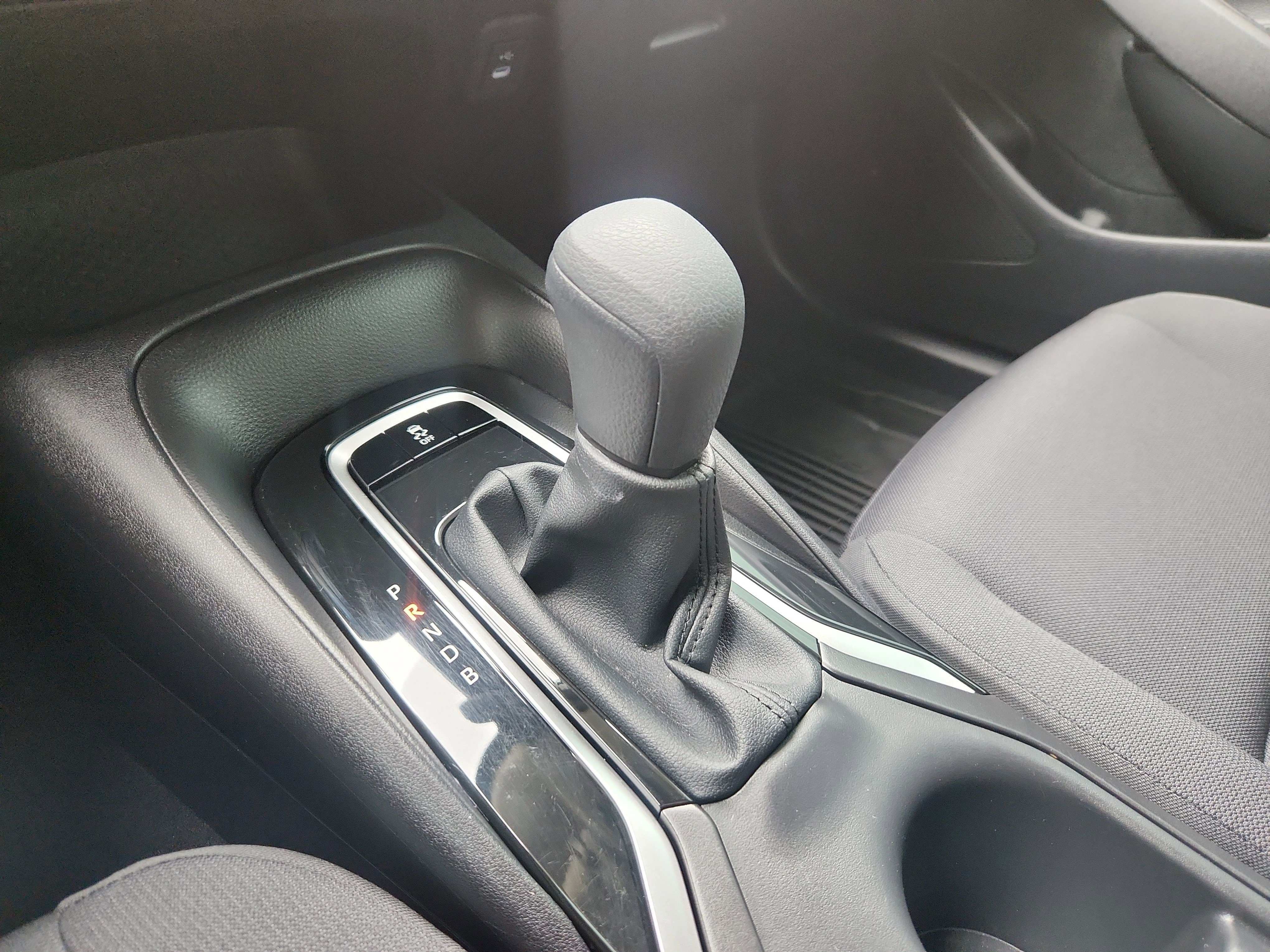 Used 2022 Toyota Camry LE image 23