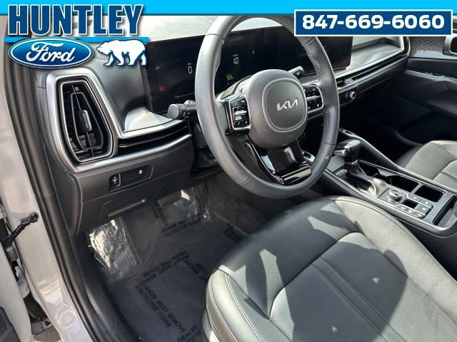 Used 2025 Kia Sorento S image 19