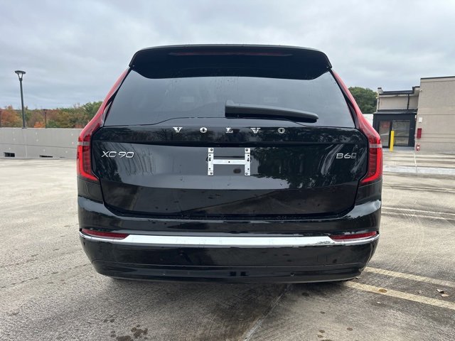 New 2026 Volvo XC90 B6 Ultra w/ Protection Package image 6