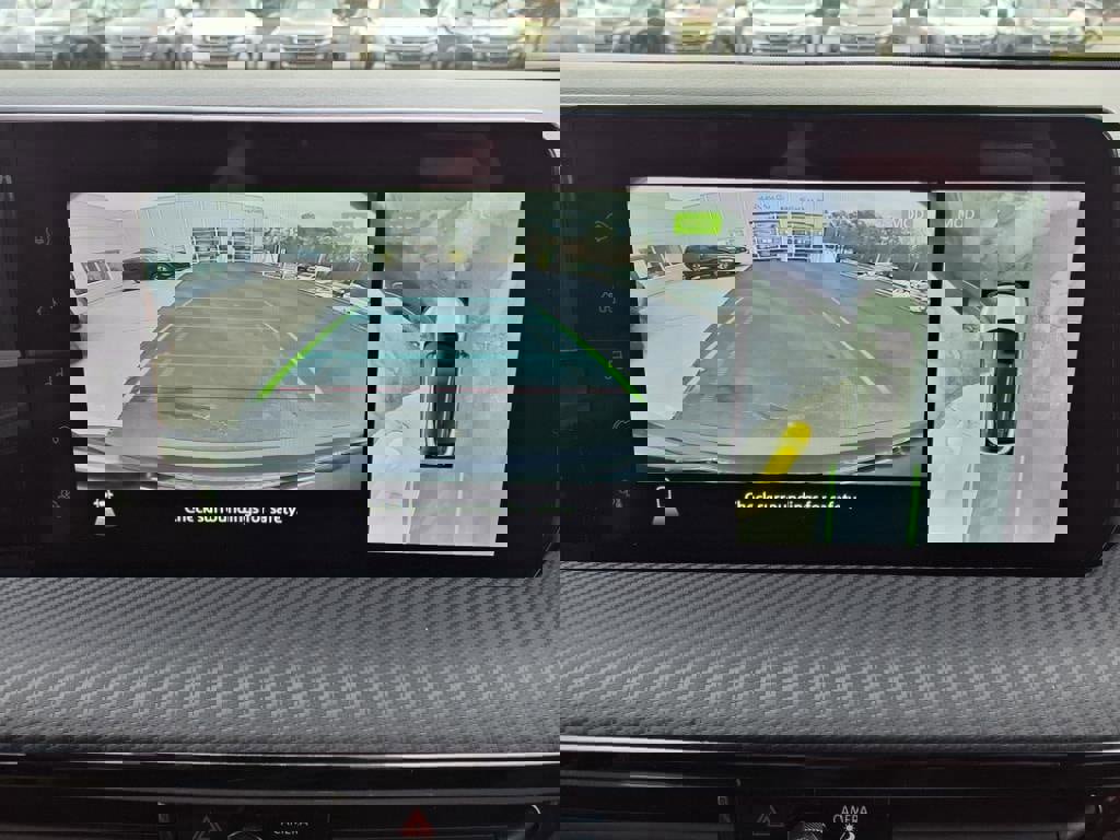 New 2025 Nissan Kicks SR w/ Illumination Package image 8