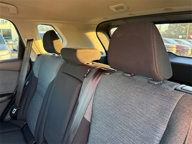 Used 2023 Nissan Rogue SV image 31