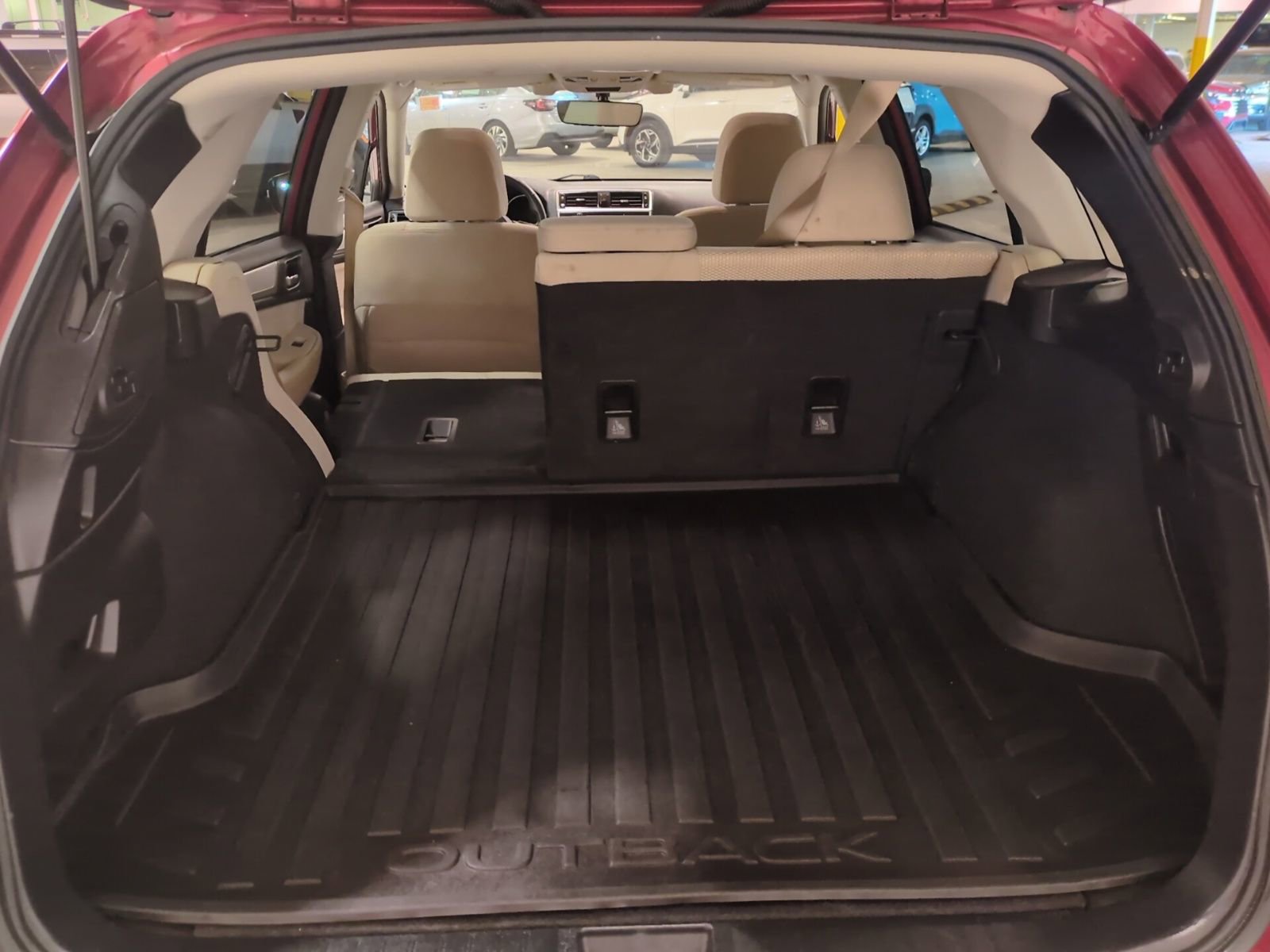 Used 2019 Subaru Outback 2.5i Premium image 14