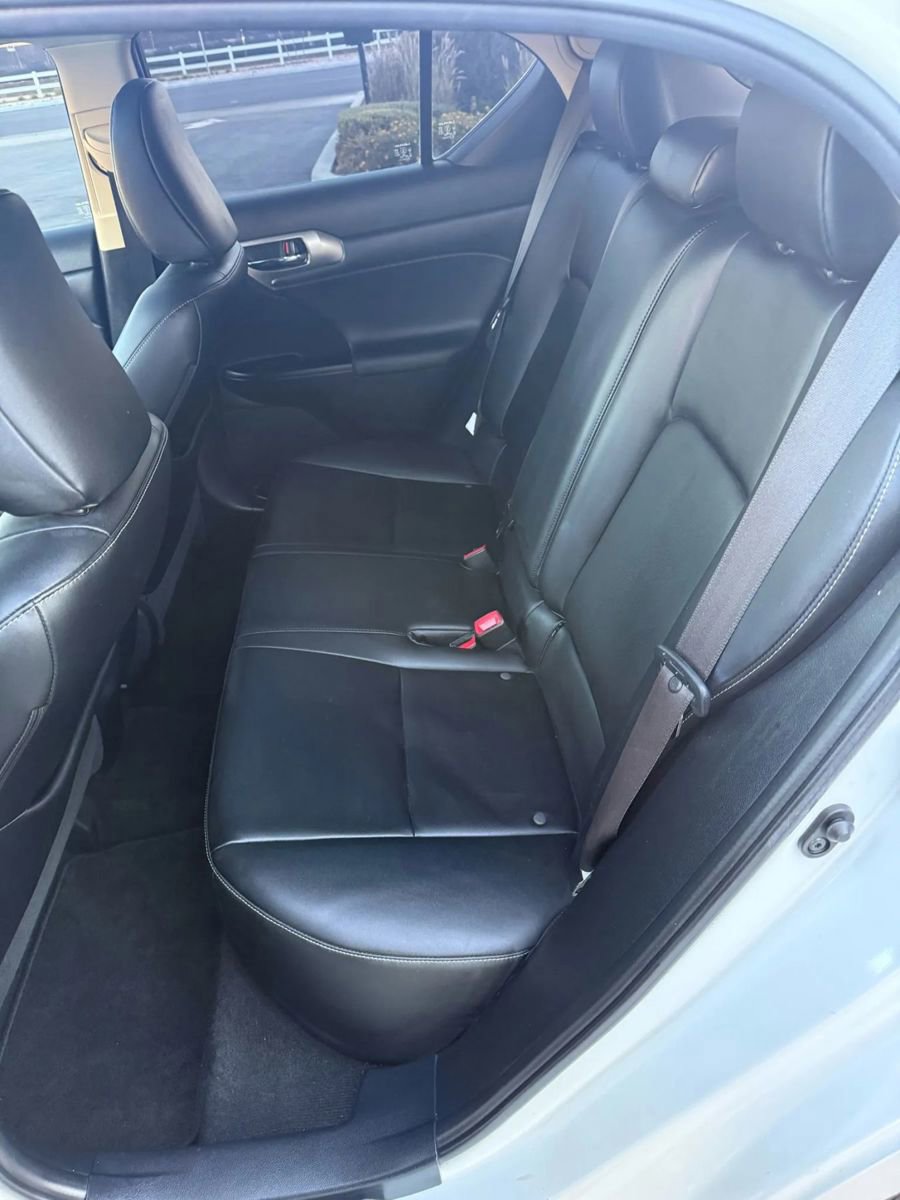 Used 2014 Lexus CT 200h Premium image 26