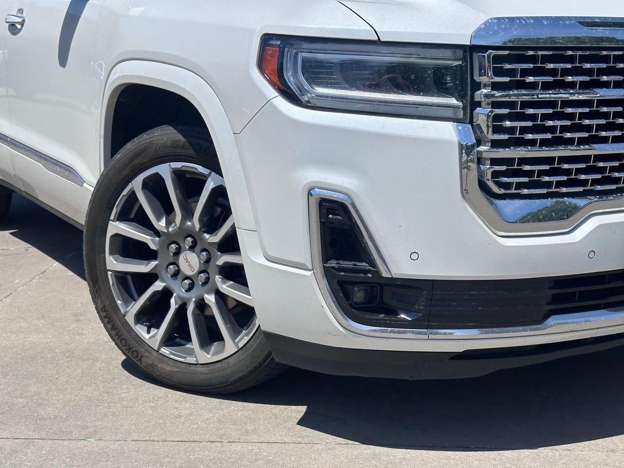 Used 2021 GMC Acadia Denali AWD/4WD image 4