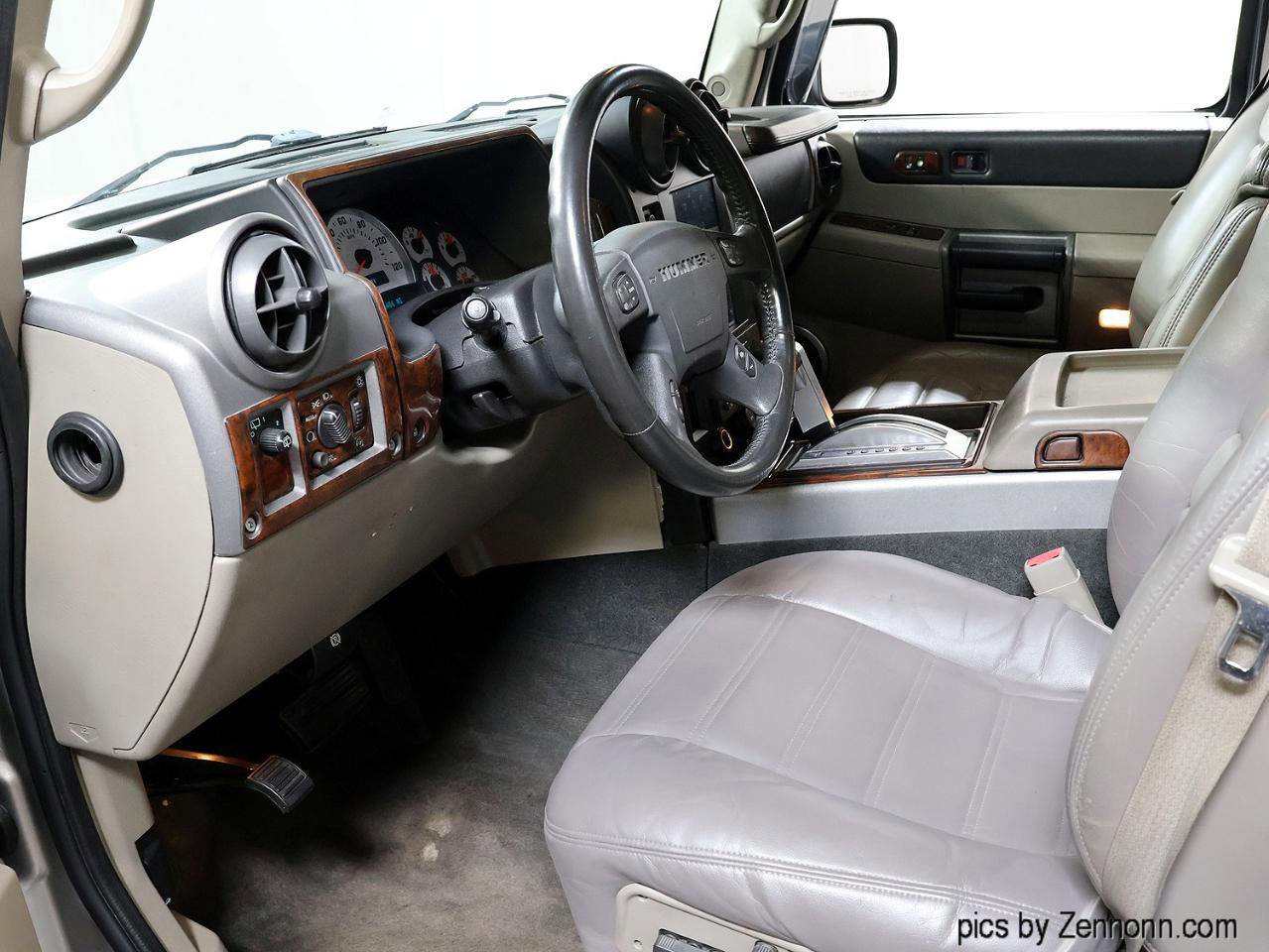 Used 2003 HUMMER H2 w/ Preferred Equipment Group image 10