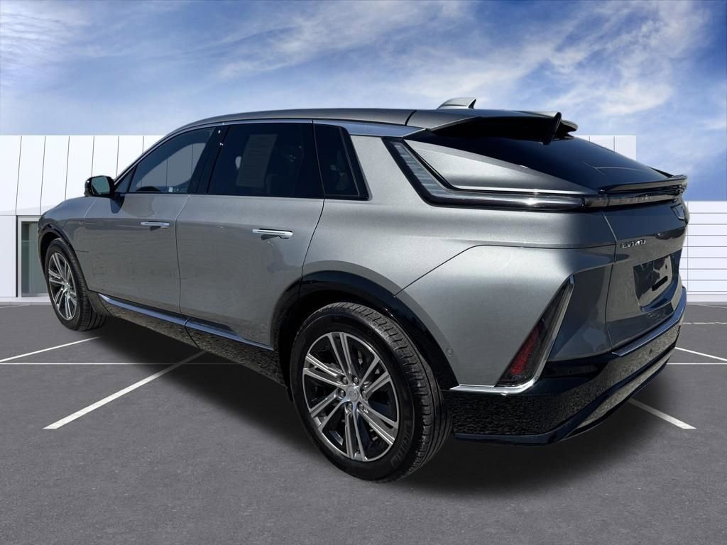 Certified 2024 Cadillac Lyriq Luxury image 4