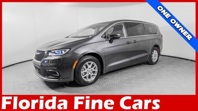 Used 2023 Chrysler Pacifica Touring-L