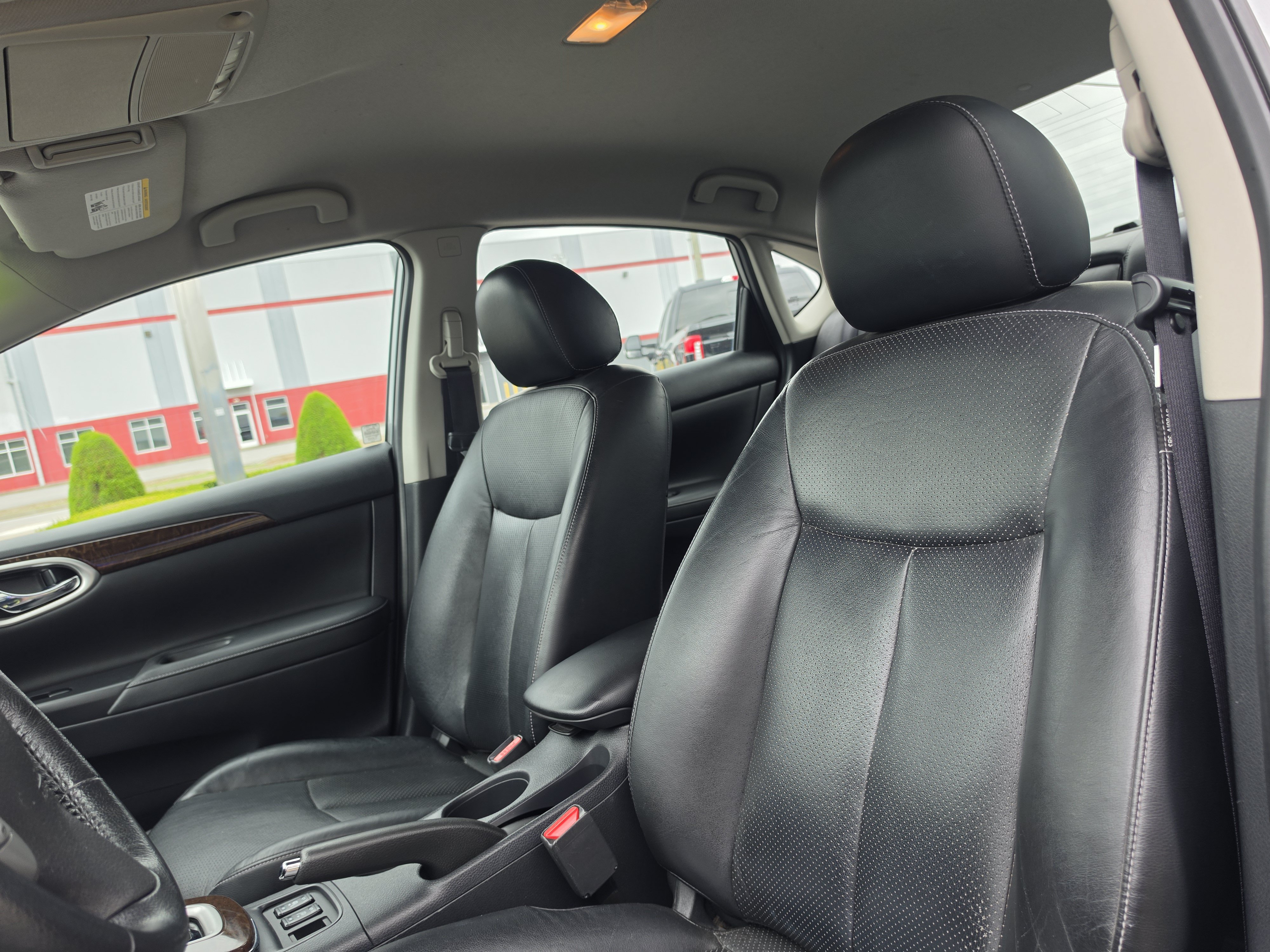 Used 2014 Nissan Sentra SL w/ Leather Package FWD image 11