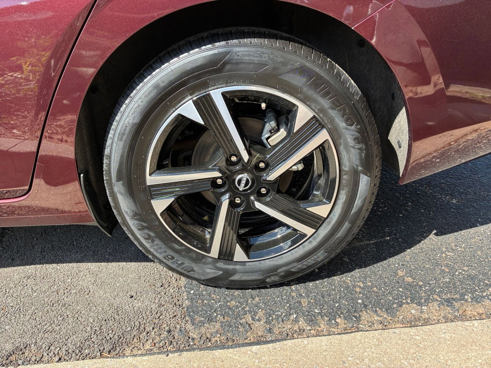 Used 2025 Nissan Sentra SV FWD image 28