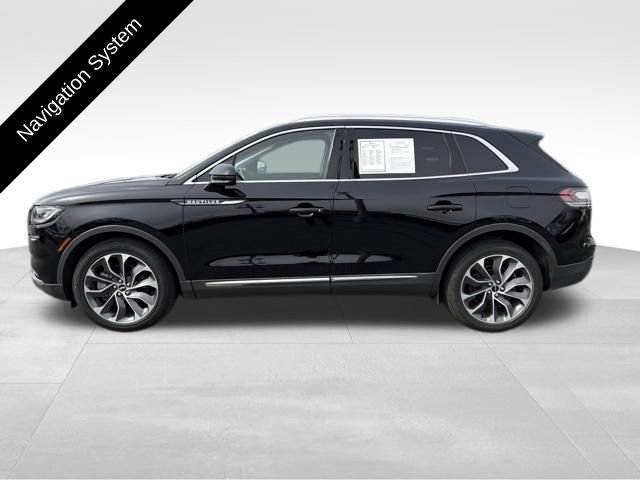 Used 2023 Lincoln Nautilus Reserve w/ Luxury Package image 3