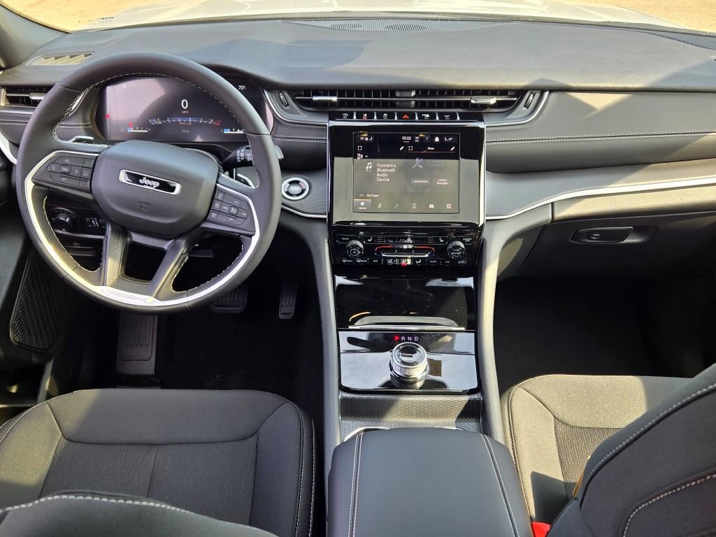 New 2026 Jeep Grand Cherokee Laredo X AWD/4WD image 2