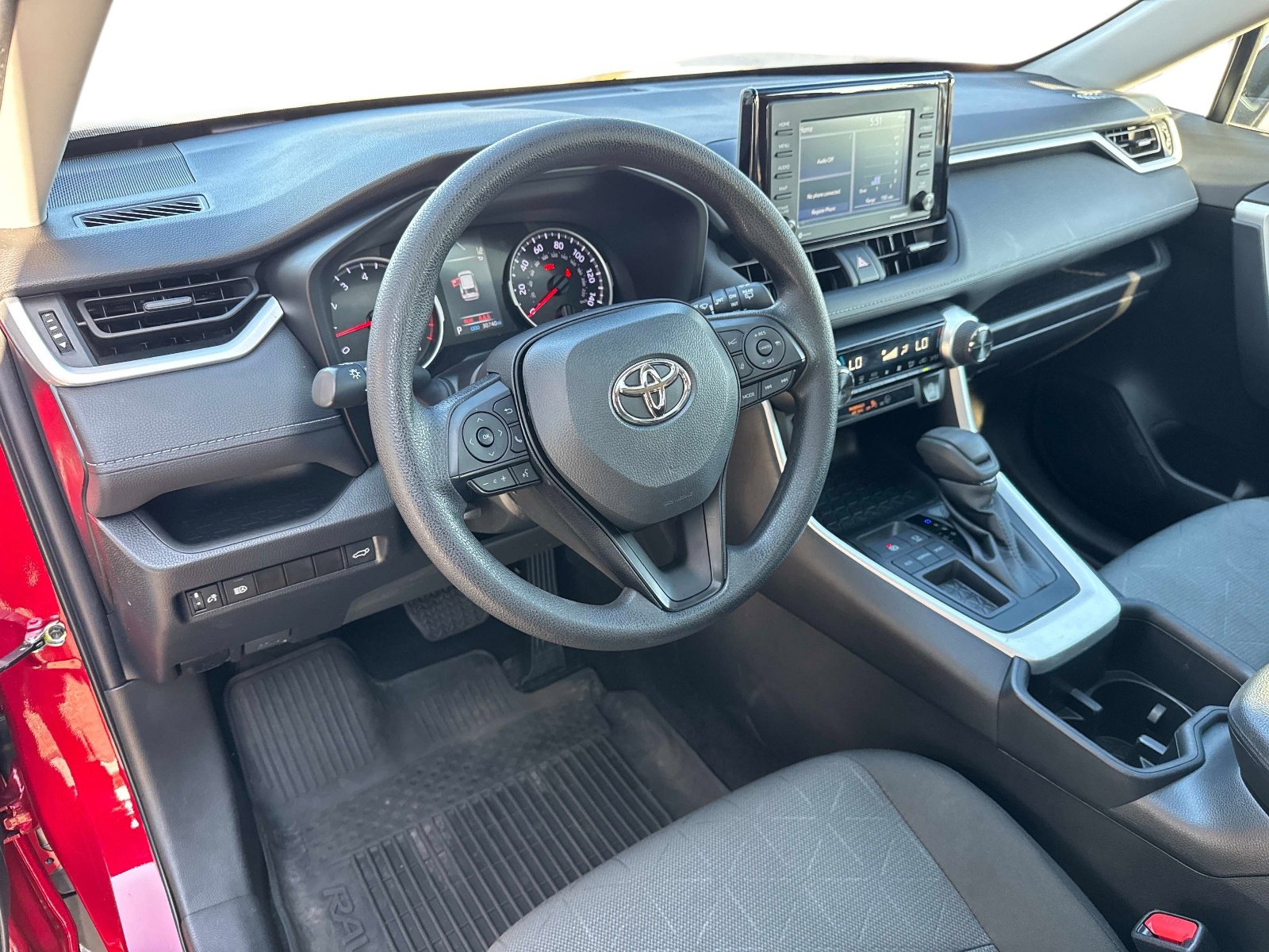 Used 2022 Toyota RAV4 XLE w/ Convenience Package image 23