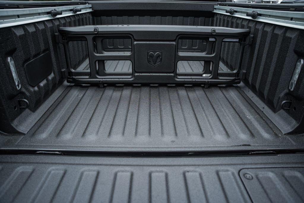New 2026 RAM 1500 Laramie AWD/4WD image 11