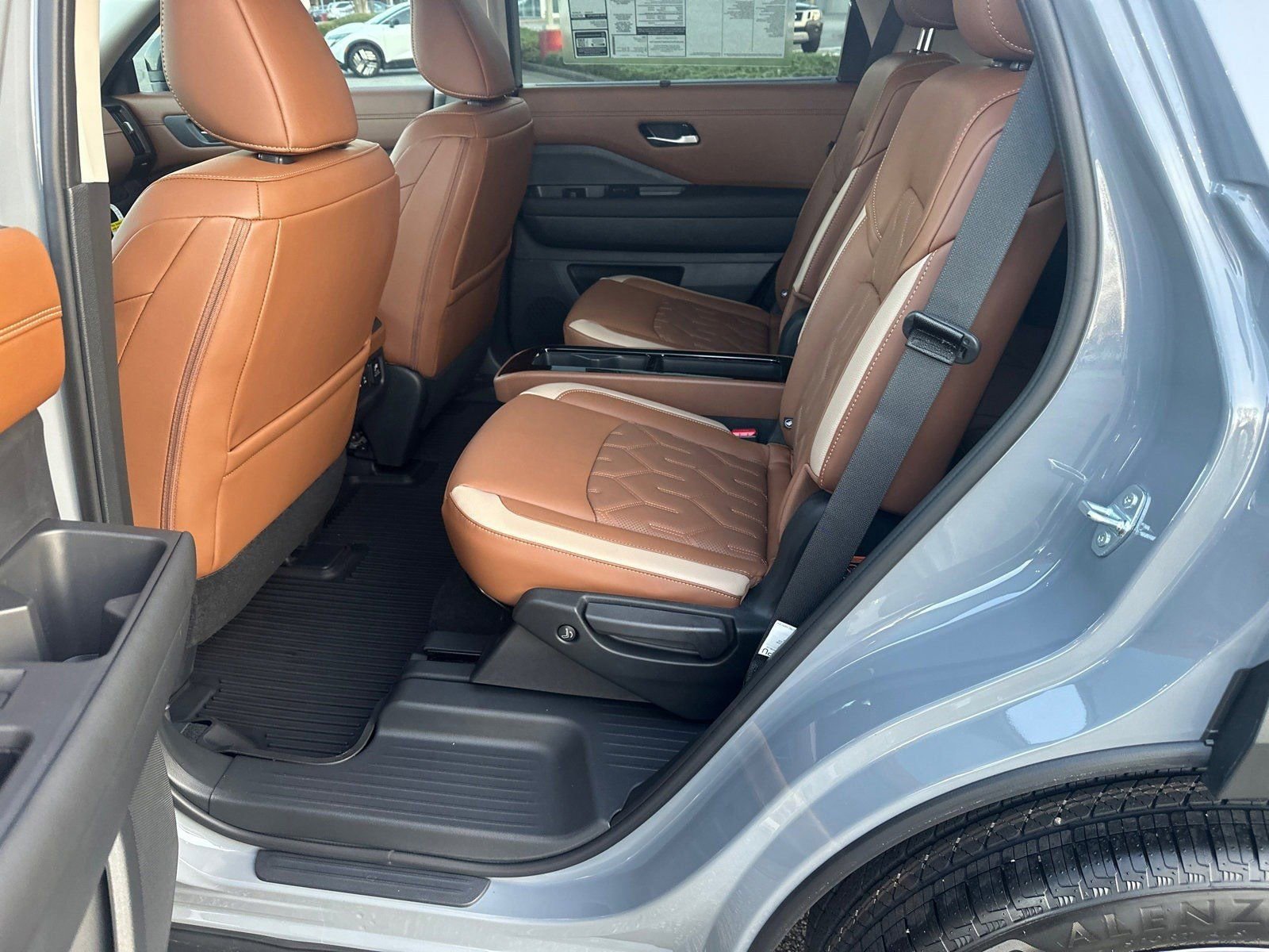New 2026 Nissan Pathfinder Platinum image 21
