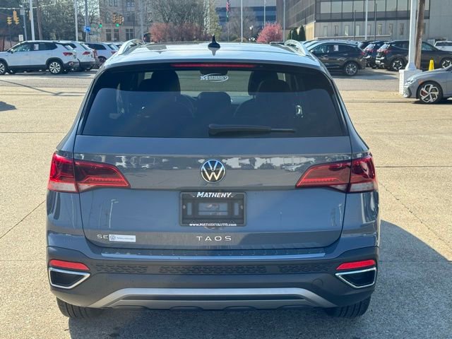 Certified 2023 Volkswagen Taos SE w/ Panoramic Sunroof Package image 4