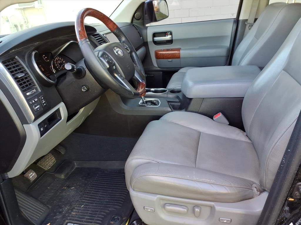 Used 2020 Toyota Sequoia Platinum image 10