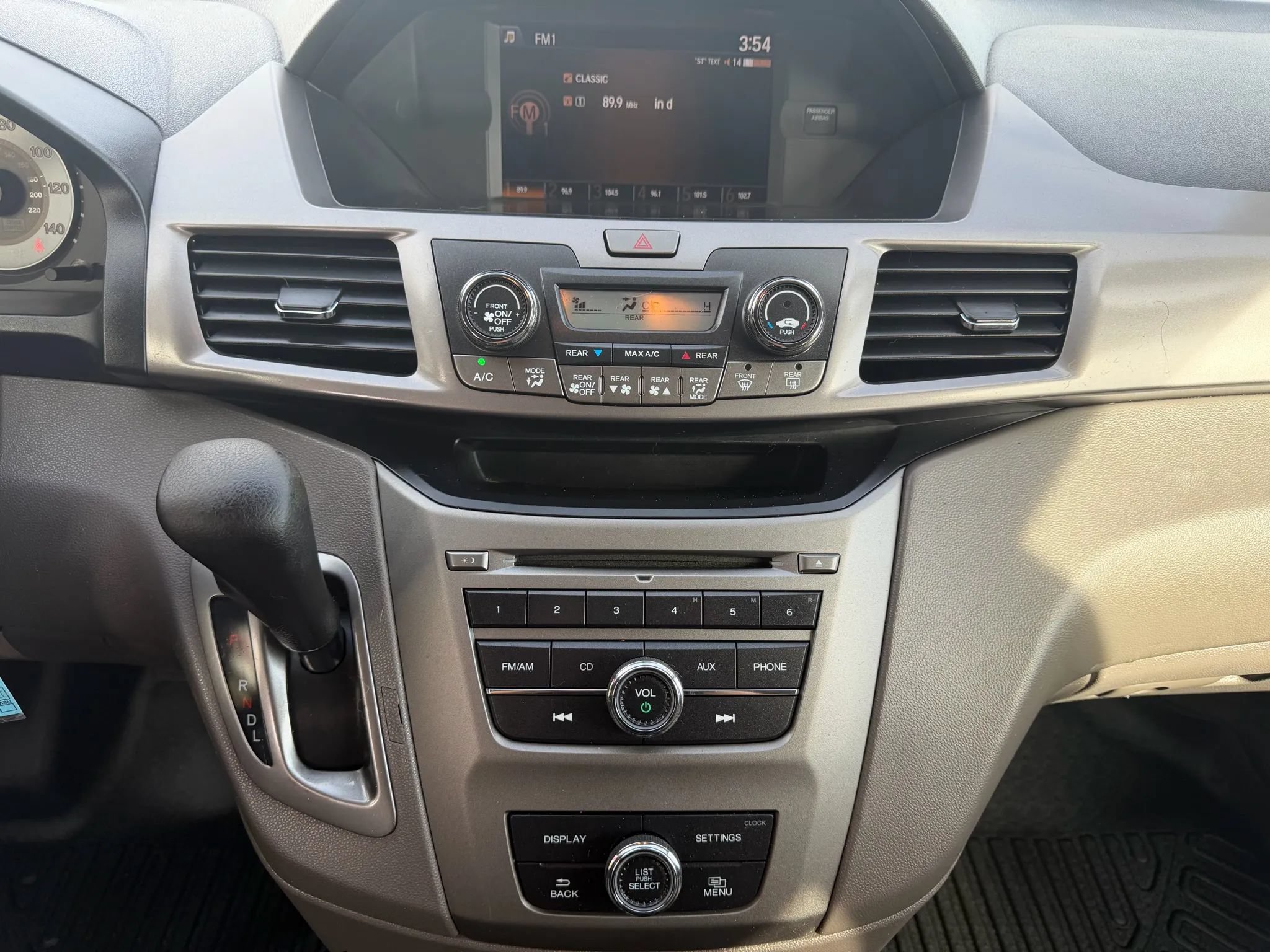 Used 2014 Honda Odyssey LX image 15