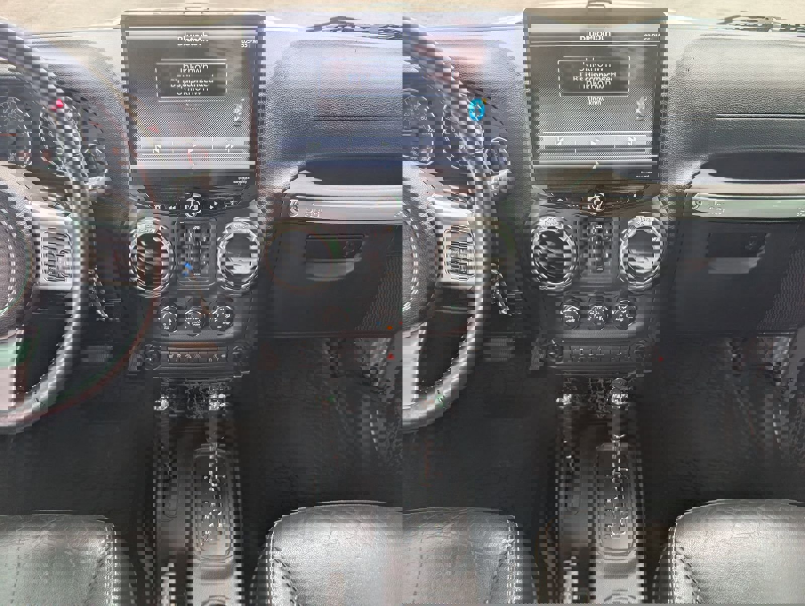 Used 2015 Jeep Wrangler Unlimited Rubicon image 7