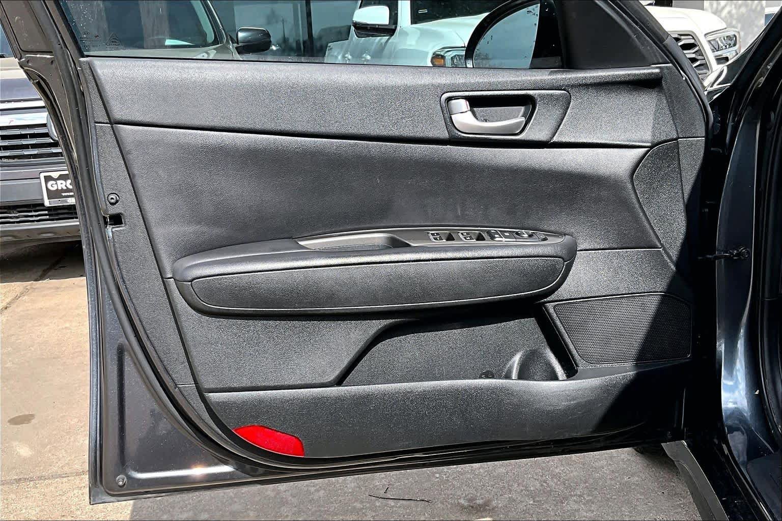 Used 2020 Kia Optima SE image 22