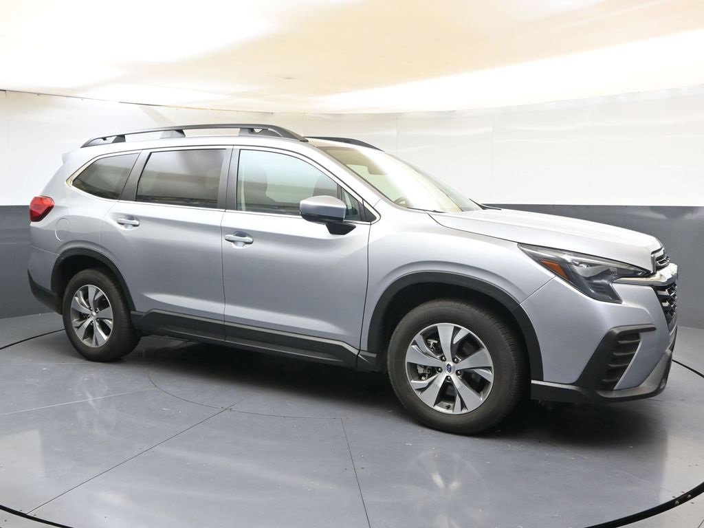 Used 2024 Subaru Ascent Premium w/ Convenience Package image 7