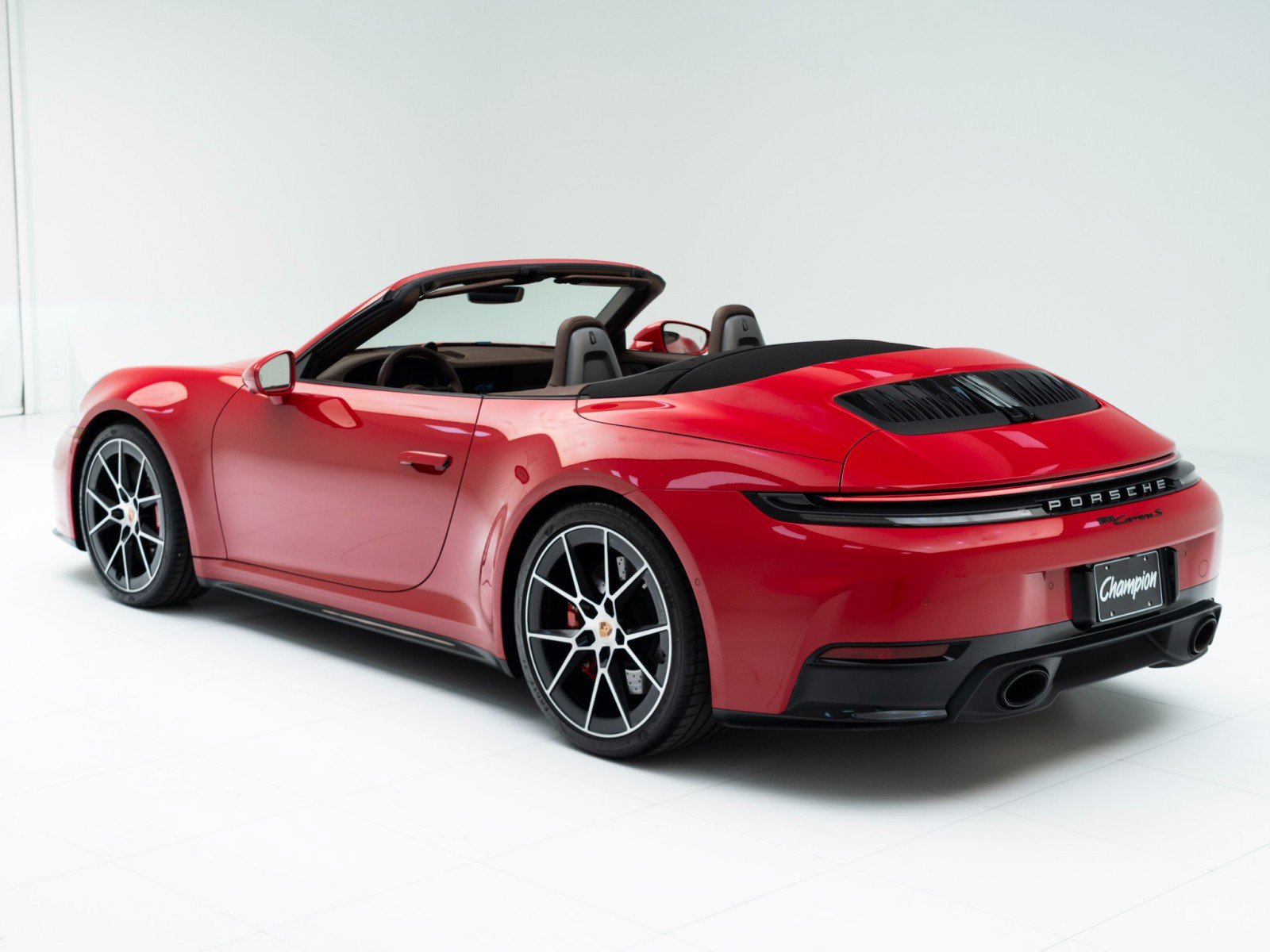 Used 2025 Porsche 911 Carrera S image 3