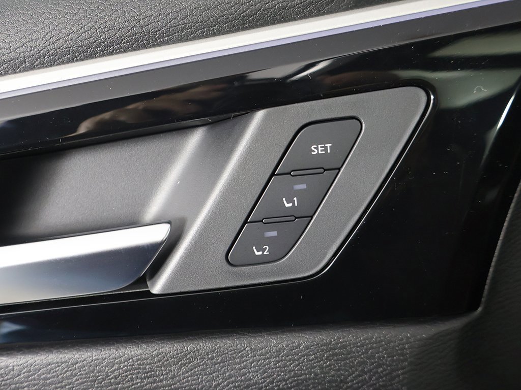 New 2025 Mitsubishi Outlander SEL image 42