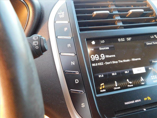 Used 2018 Lincoln MKC Reserve FWD image 11