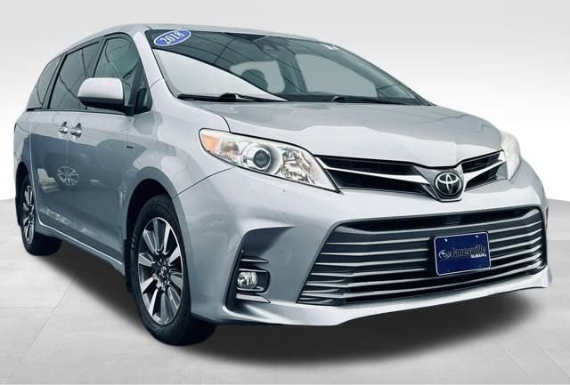 Used 2018 Toyota Sienna XLE