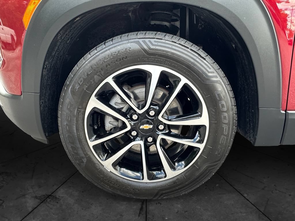 Used 2024 Chevrolet TrailBlazer LT w/ LT Cold Weather Package AWD/4WD image 14