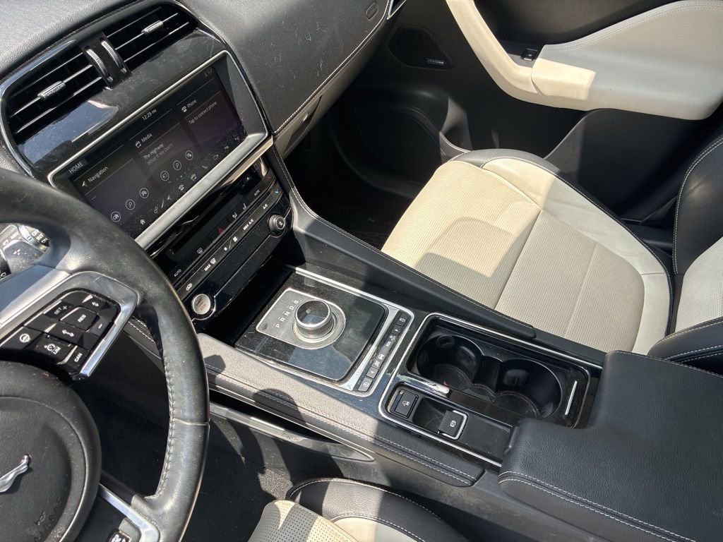 Used 2018 Jaguar F-PACE R-Sport AWD/4WD image 22