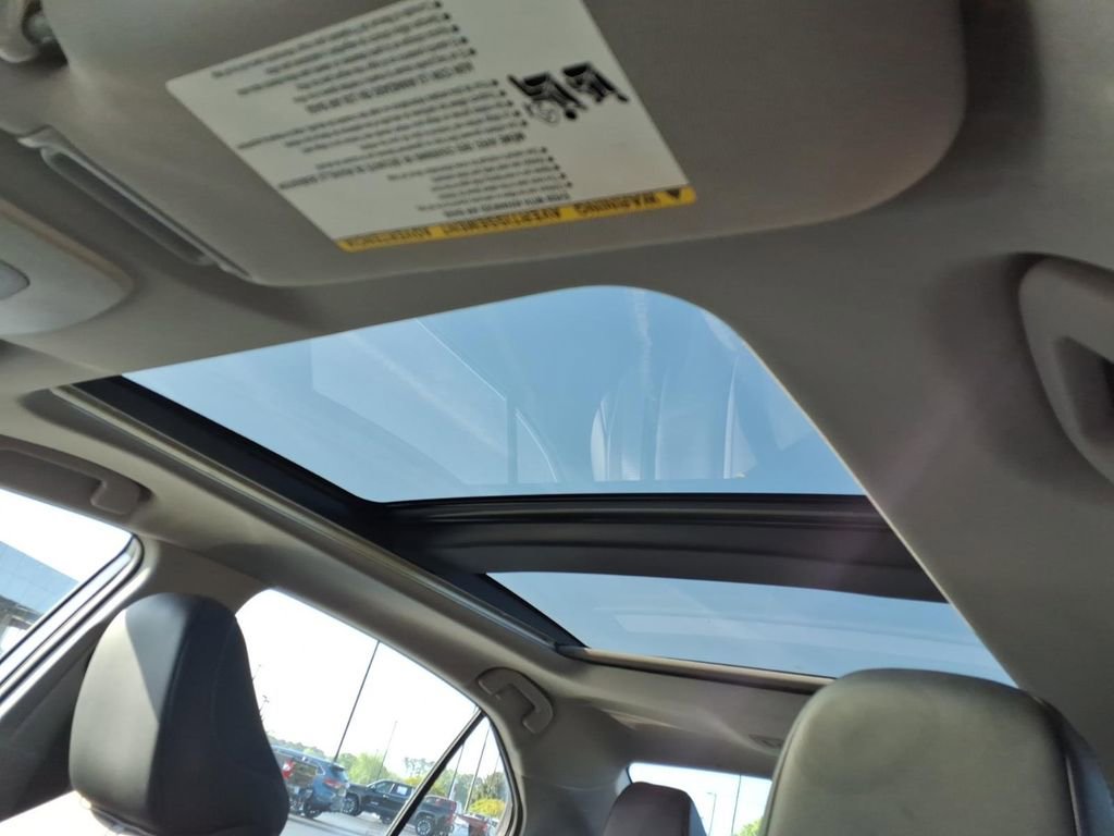 Used 2022 Toyota Camry XSE w/ Navigation Package image 13