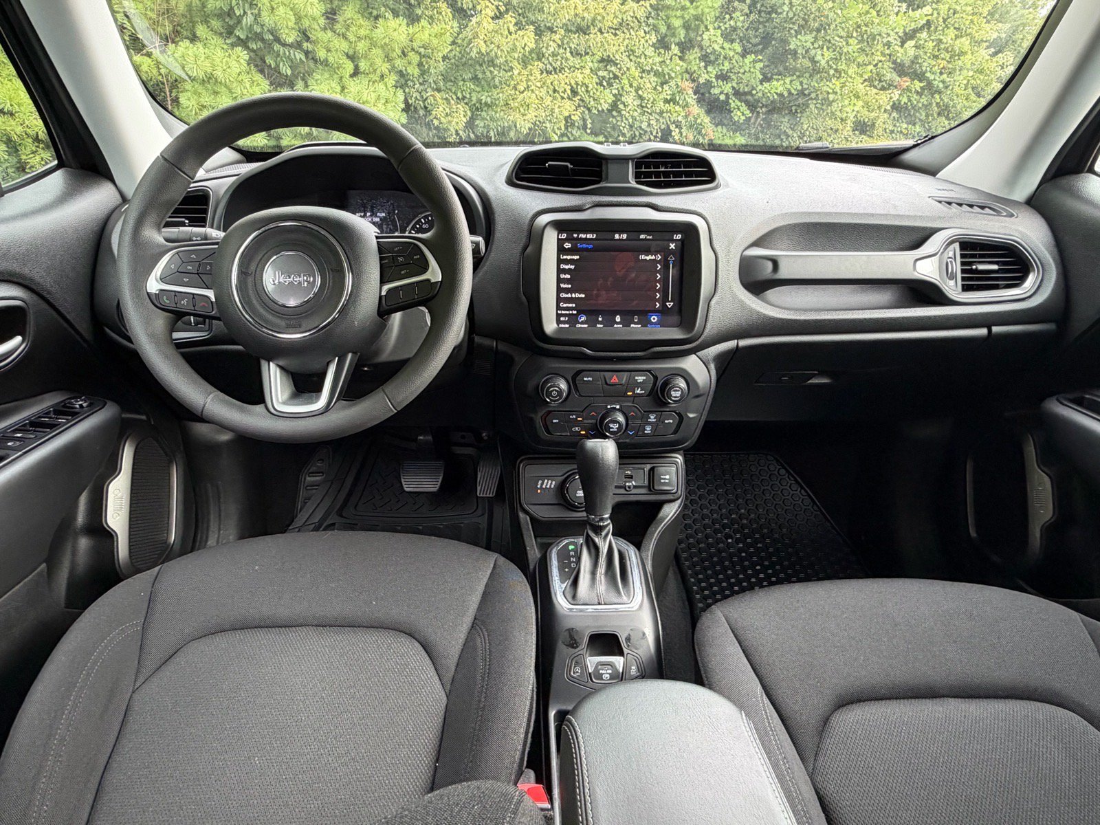 Used 2023 Jeep Renegade Latitude AWD/4WD image 49