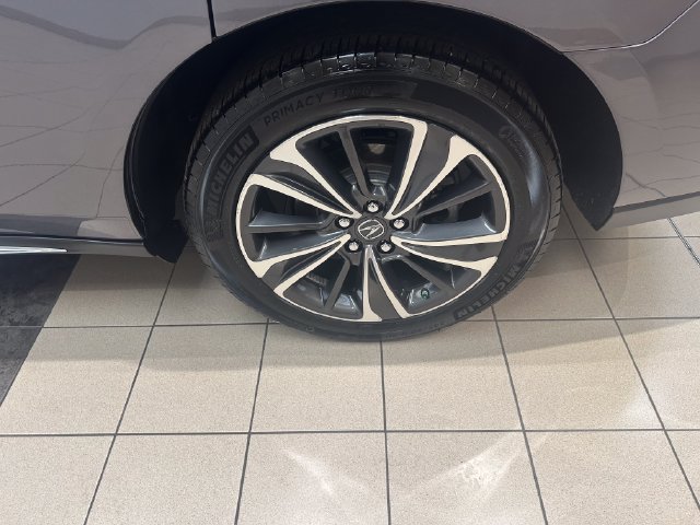 Used 2020 Acura MDX w/ Technology Package AWD/4WD image 29