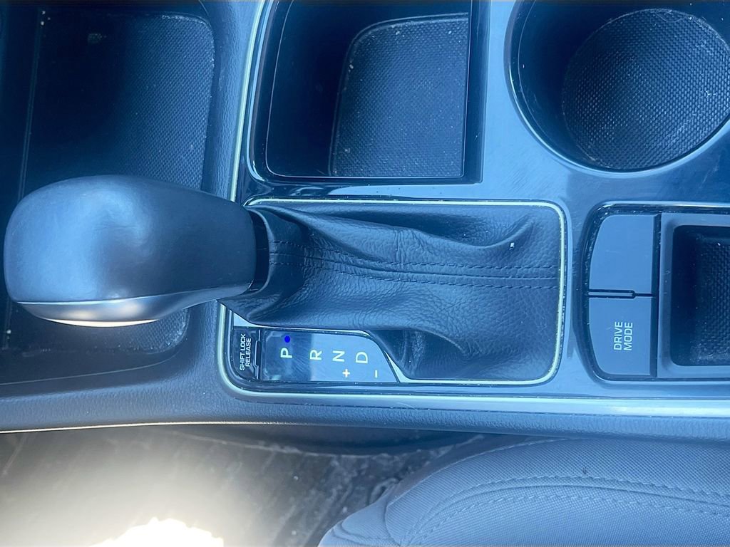 Used 2018 Hyundai Sonata SEL w/ Winter Weather Package image 18