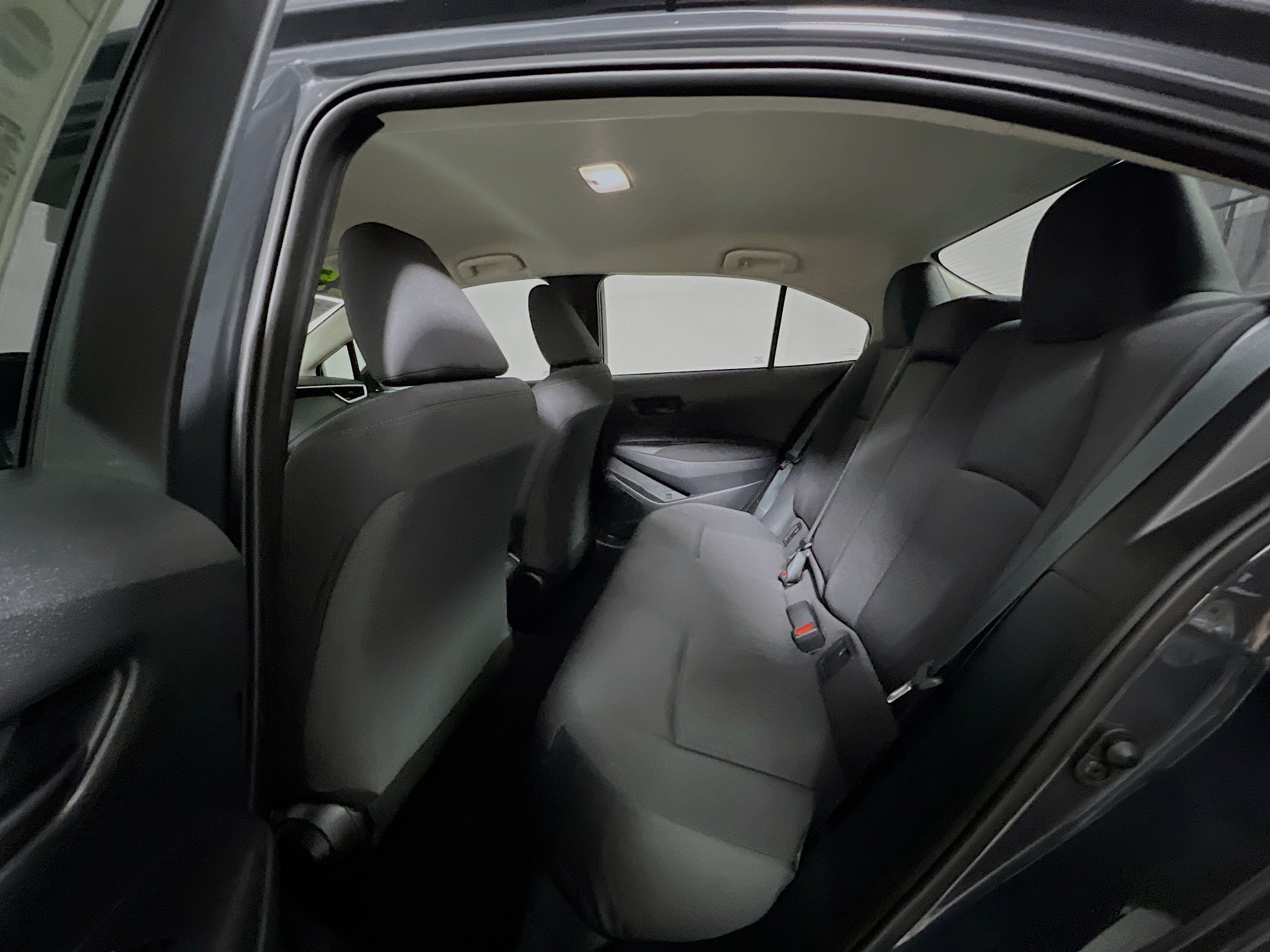 Used 2025 Toyota Corolla LE FWD image 29