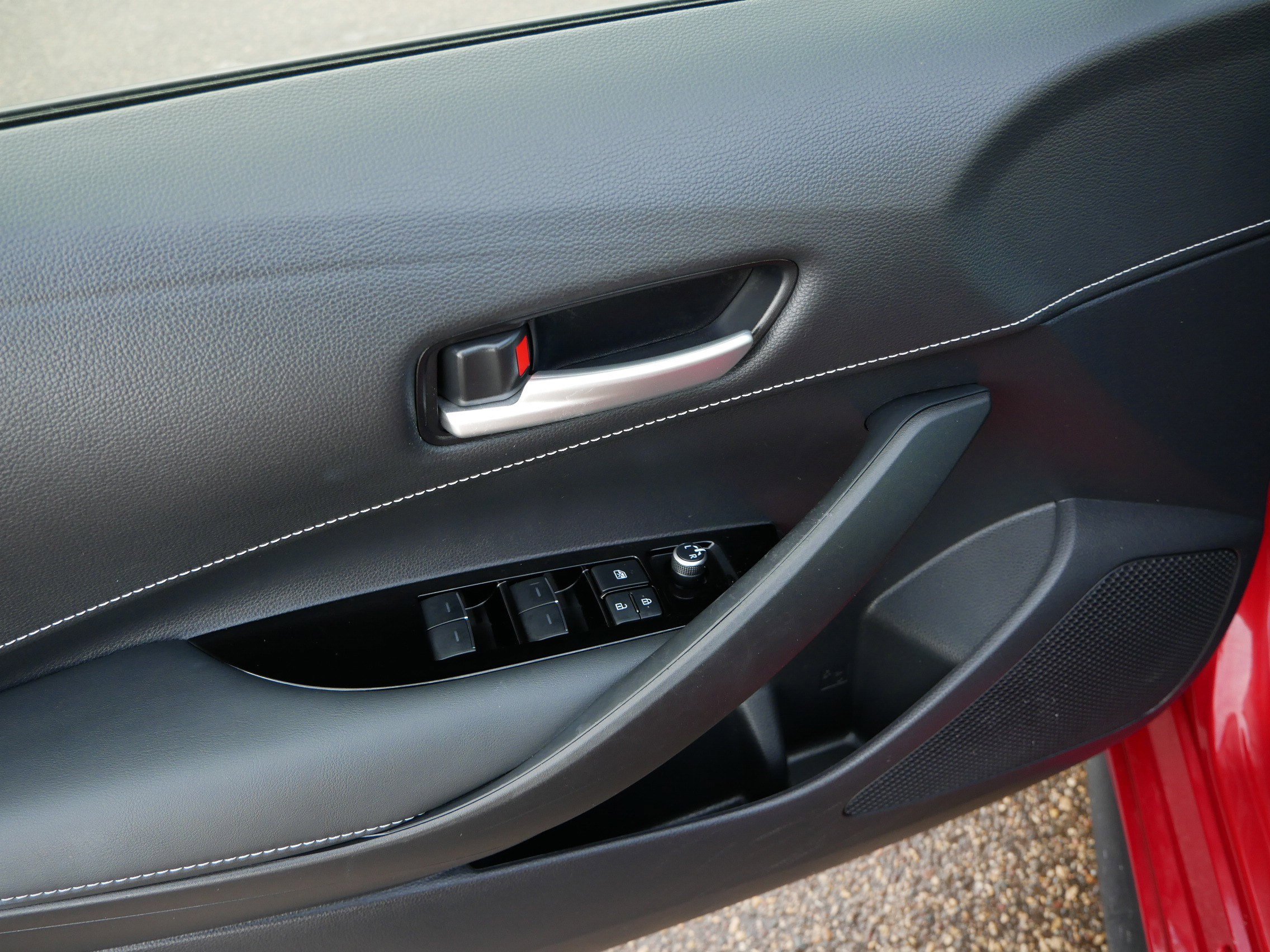 Used 2021 Toyota Corolla SE w/ Blackout Package (TMS) image 20