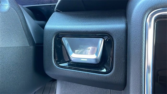 Used 2025 GMC Yukon XL Denali image 21