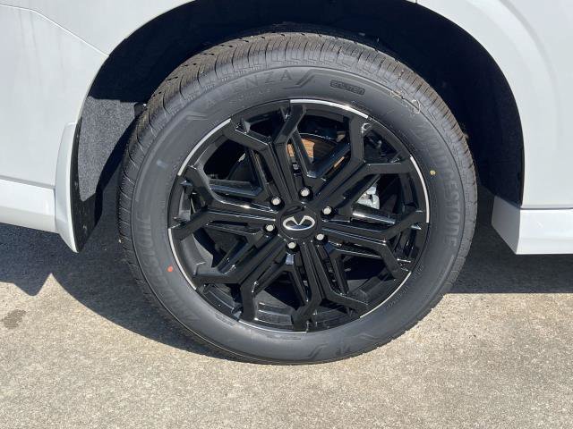 New 2026 INFINITI QX80 4WD w/ Sport Exterior Package image 4