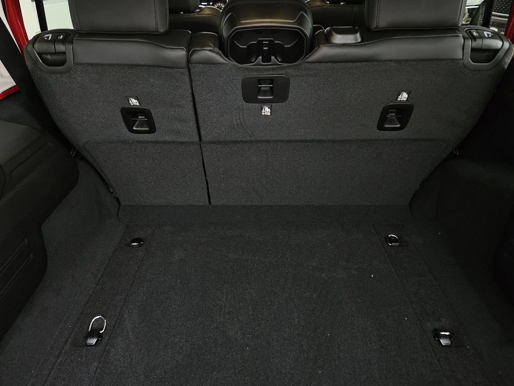 New 2026 Jeep Wrangler Unlimited Rubicon AWD/4WD image 9