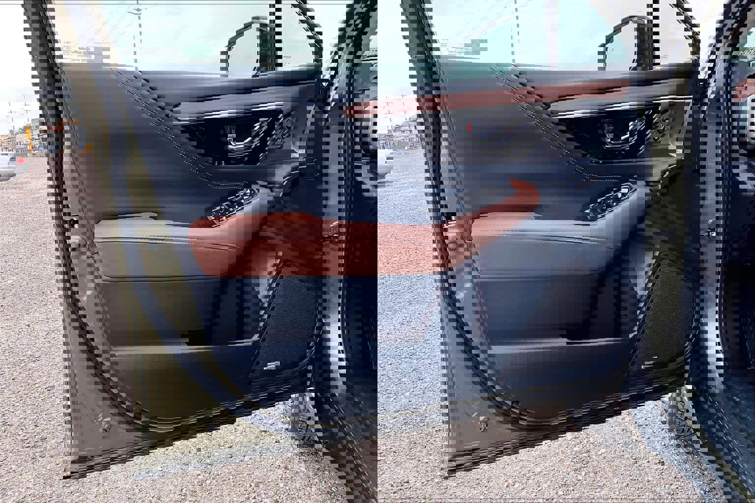 Used 2021 Subaru Outback Touring XT image 20