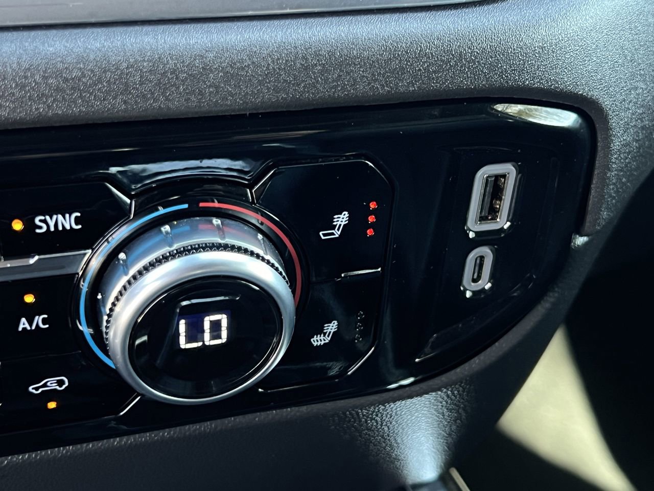 Used 2024 Chevrolet Silverado 1500 LT Trail Boss w/ Convenience Package II image 25